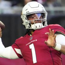 Blurred Kyler murray meme template