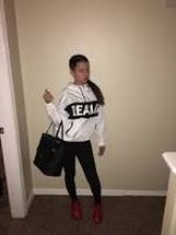 Blurred Girl in Her BaG meme template