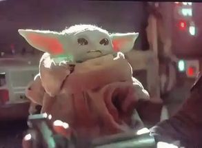 Blurred yoda button meme template