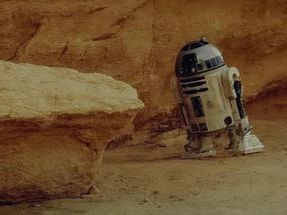 Blurred R2D2 Falling Over meme template
