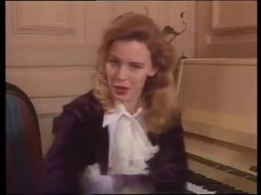 Blurred Young Kylie goodbye gif no text meme template