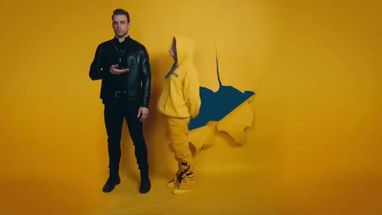 Blurred Billie Eilish dumb duck dance meme template