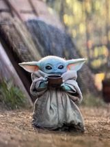 Blurred BABY YODA TEA meme template
